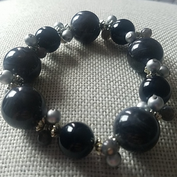 Black and charcoal bracelet - Picture 2 of 3